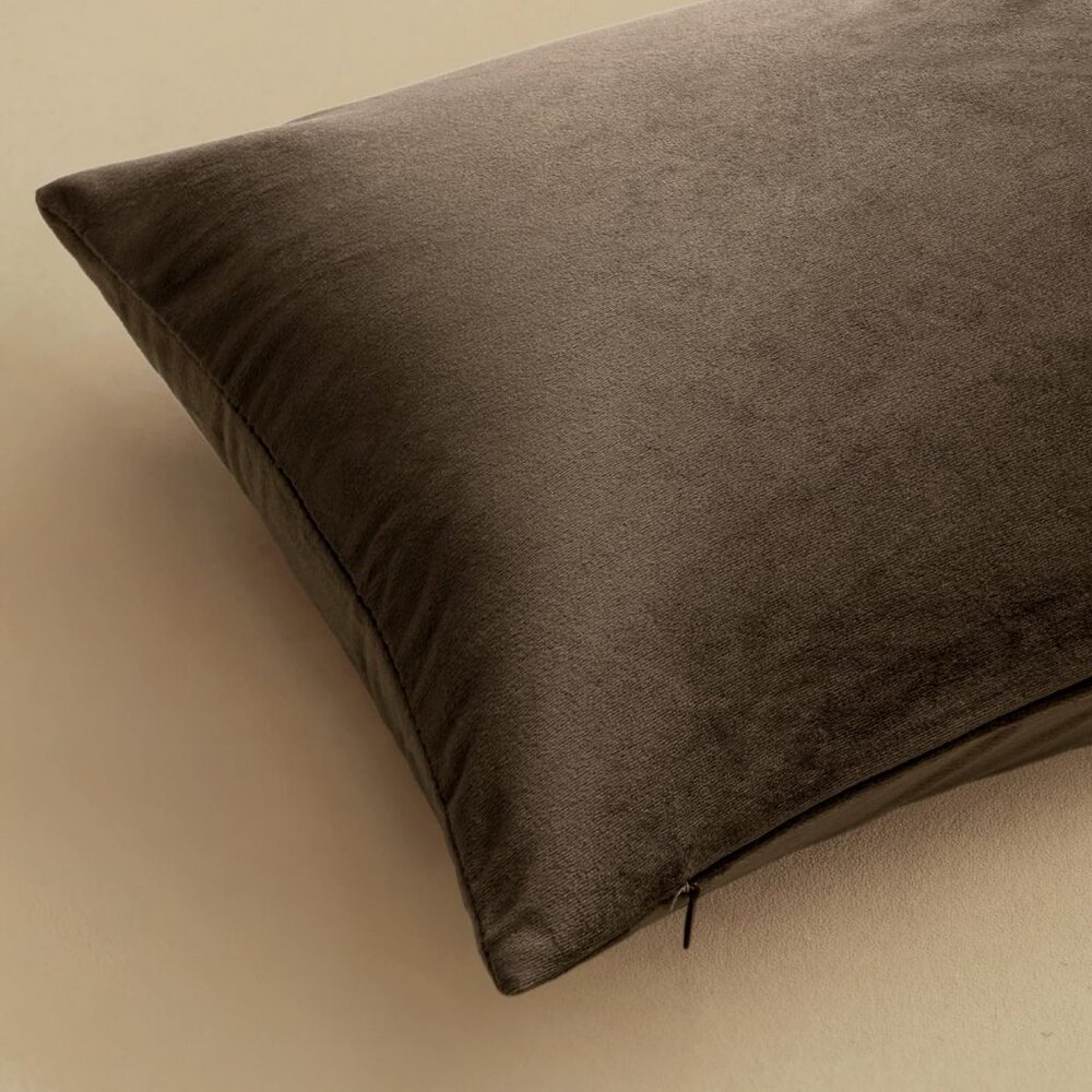 2 New Miulle Soft Pillow Covers - Picture 2 of 2